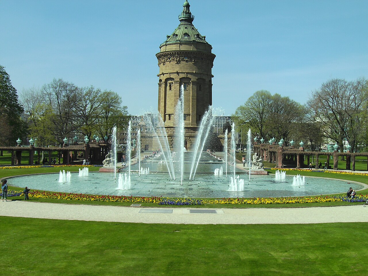 Wasserturm am Friedrichsplatz in Mannheim